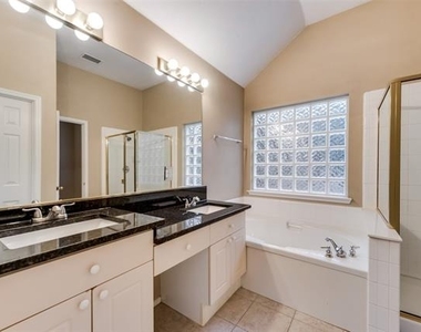 4309 Lone Rock Court - Photo Thumbnail 11