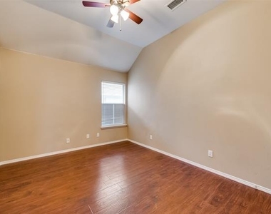 4309 Lone Rock Court - Photo Thumbnail 15