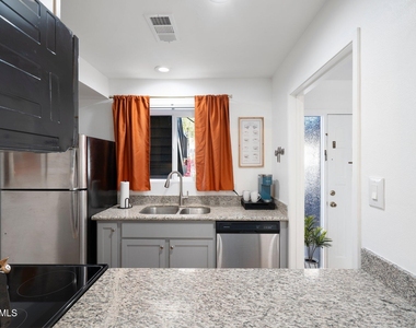 4701 N 68th Street - Photo Thumbnail 16