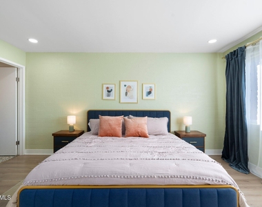 4701 N 68th Street - Photo Thumbnail 3
