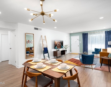 4701 N 68th Street - Photo Thumbnail 14