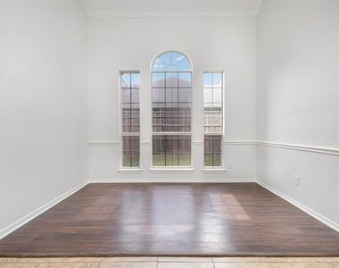 7318 Harbor Drive - Photo Thumbnail 10