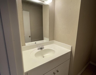 860 E Brown Road - Photo Thumbnail 8
