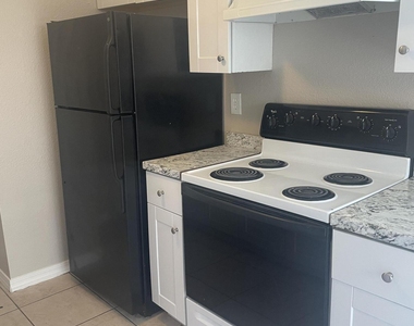 860 E Brown Road - Photo Thumbnail 2