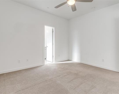 1907 Summit Avenue - Photo Thumbnail 15