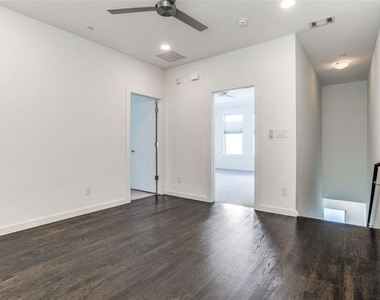 1907 Summit Avenue - Photo Thumbnail 17
