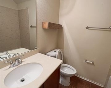 1417 Christina Creek Drive - Photo Thumbnail 6