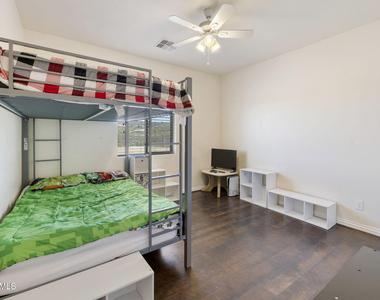 10930 S Banjo Way - Photo Thumbnail 27