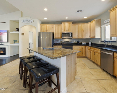 10930 S Banjo Way - Photo Thumbnail 14