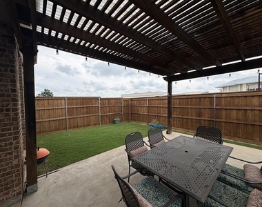 1006 Knoxbridge Road - Photo Thumbnail 37