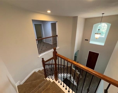1006 Knoxbridge Road - Photo Thumbnail 18
