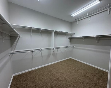 1006 Knoxbridge Road - Photo Thumbnail 13