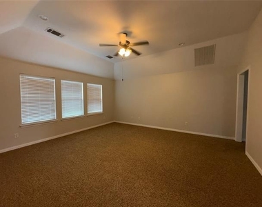 1006 Knoxbridge Road - Photo Thumbnail 19