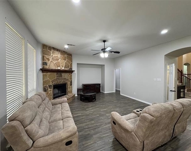 1006 Knoxbridge Road - Photo Thumbnail 9