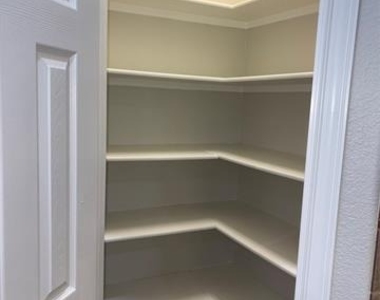 1006 Knoxbridge Road - Photo Thumbnail 14