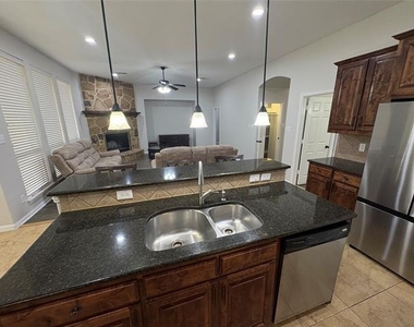 1006 Knoxbridge Road - Photo Thumbnail 5