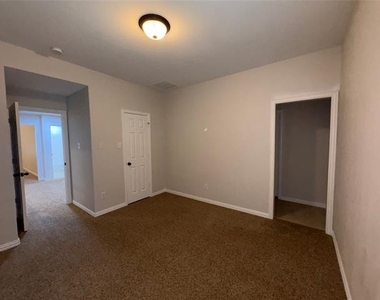 1006 Knoxbridge Road - Photo Thumbnail 23