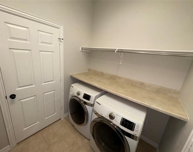 1006 Knoxbridge Road - Photo Thumbnail 29