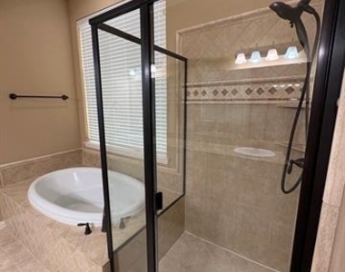 1006 Knoxbridge Road - Photo Thumbnail 34
