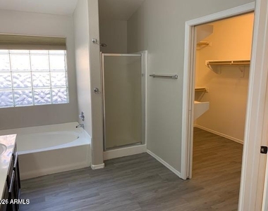 442 W El Freda Road - Photo Thumbnail 9