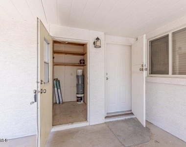 1864 E Augusta Avenue - Photo Thumbnail 21