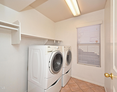 5730 E Gelding Drive - Photo Thumbnail 19