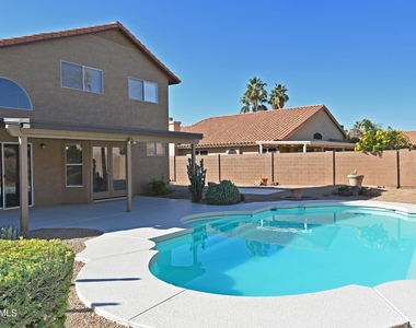 5730 E Gelding Drive - Photo Thumbnail 41