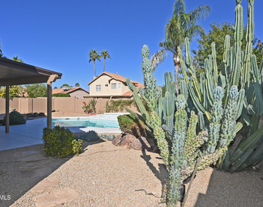 5730 E Gelding Drive - Photo Thumbnail 39