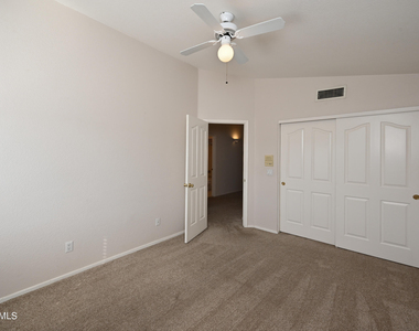 5730 E Gelding Drive - Photo Thumbnail 27