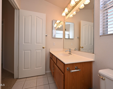 5730 E Gelding Drive - Photo Thumbnail 32