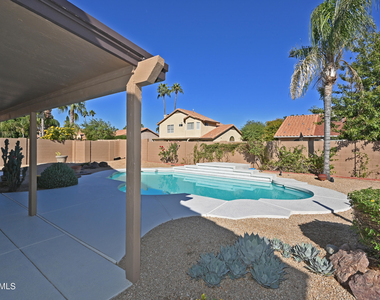 5730 E Gelding Drive - Photo Thumbnail 38