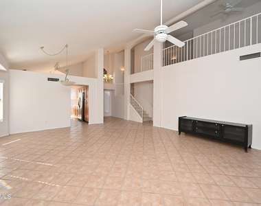 5730 E Gelding Drive - Photo Thumbnail 5