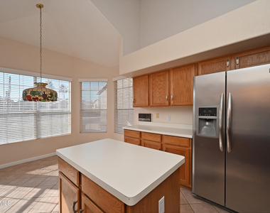5730 E Gelding Drive - Photo Thumbnail 9