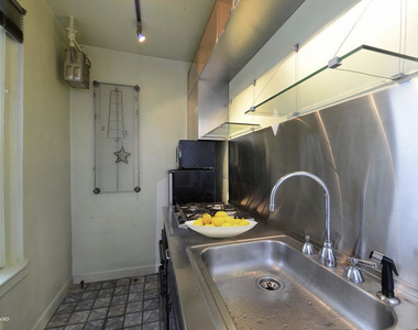 31 East 12th Street - Photo Thumbnail 4