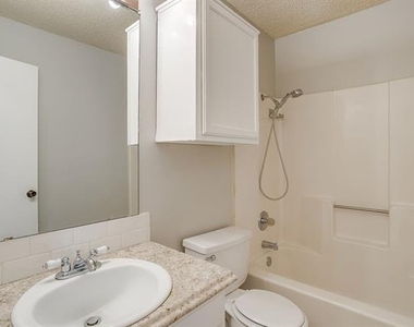 4517 Compass Court - Photo Thumbnail 10