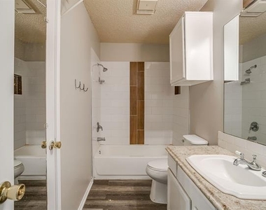 4517 Compass Court - Photo Thumbnail 13