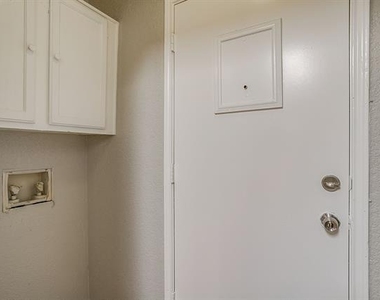4517 Compass Court - Photo Thumbnail 9