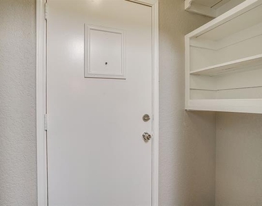 4517 Compass Court - Photo Thumbnail 8