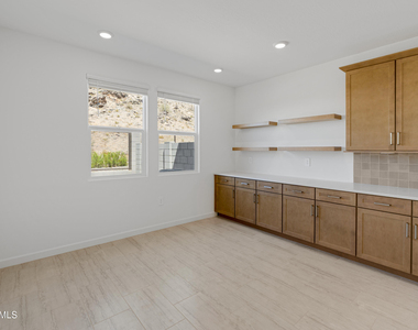9817 S 12th Street - Photo Thumbnail 14