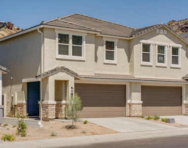 9817 S 12th Street - Photo Thumbnail 2