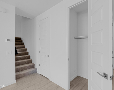 9817 S 12th Street - Photo Thumbnail 18