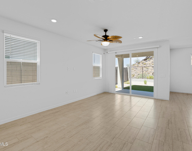 9817 S 12th Street - Photo Thumbnail 7