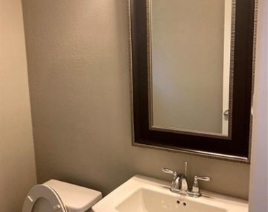 1106 Bryce Canyon Drive - Photo Thumbnail 8