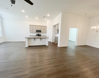 1120 Sheldon Drive - Photo Thumbnail 10