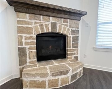 1120 Sheldon Drive - Photo Thumbnail 14