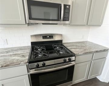 1120 Sheldon Drive - Photo Thumbnail 9