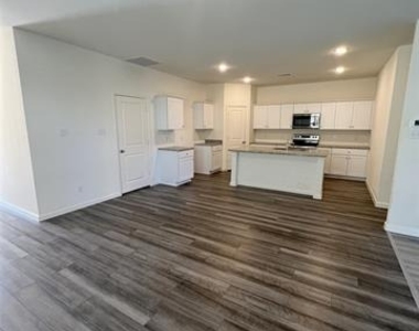 1806 Washington Street - Photo Thumbnail 6