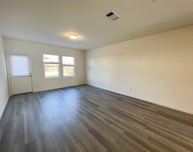 1806 Washington Street - Photo Thumbnail 7