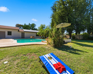 10432 W Avalon Drive - Photo Thumbnail 31