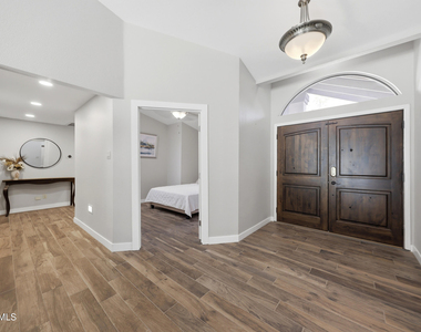 10432 W Avalon Drive - Photo Thumbnail 6